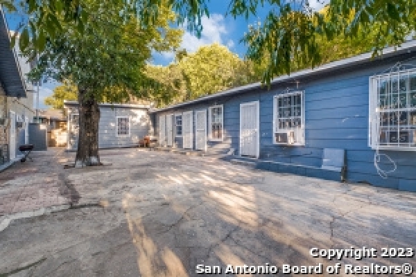 Listing Image #3 - Multi-family for sale at 119 Bank St, San Antonio TX 78204
