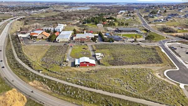 Listing Image #2 - Land for sale at 691 Windmill Road, Richland WA 99352