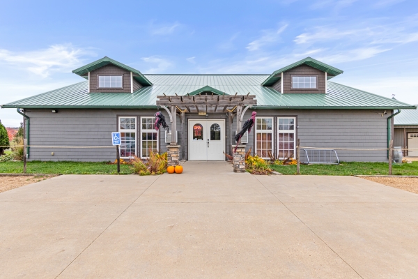 Retail for Sale - 570 Coulee Trail, Hudson WI