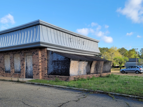 Listing Image #2 - Retail for sale at 3005 Terry Road, Jackson MS 39209