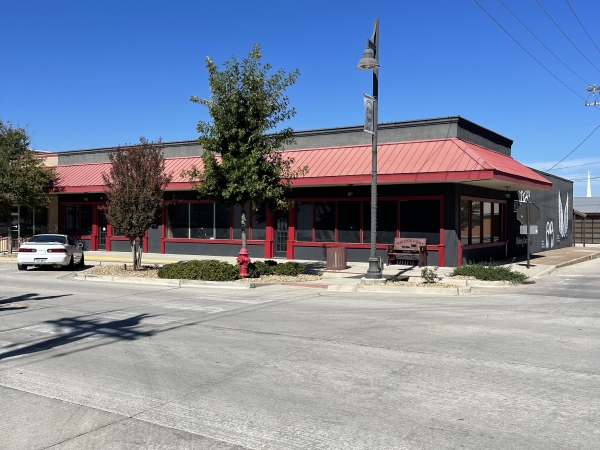 Listing Image #1 - Retail for sale at 921 Halsell Street, Bridgeport TX 76426