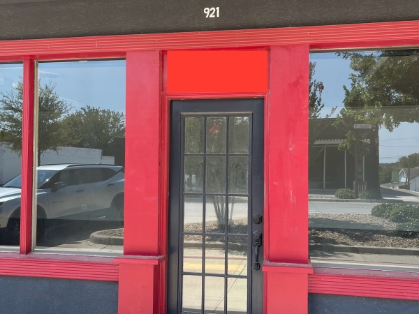Listing Image #2 - Retail for sale at 921 Halsell Street, Bridgeport TX 76426