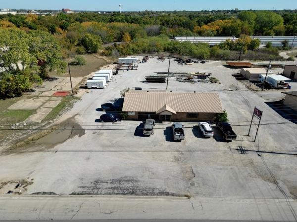 Listing Image #1 - Office for sale at 1804 Chico Highway, Bridgeport TX 76426