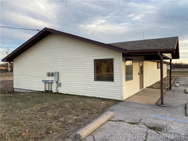 Listing Image #2 - Others for sale at 14298 US Highway 54, Macks Creek MO 65786