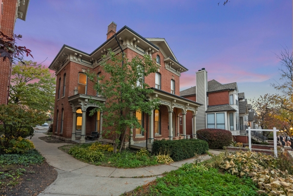 Listing Image #2 - Office for sale at 1070 Washington Street, Kansas City MO 64105