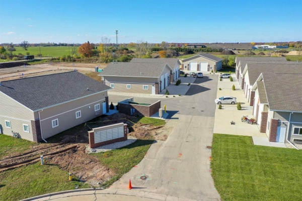 Listing Image #3 - Retail for sale at 701 MILLENNIUM Court 38, DE PERE WI 54115