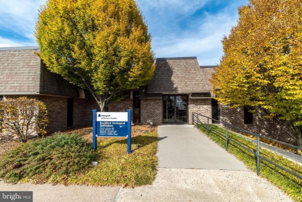 Listing Image #1 - Office for sale at 711 Lawn Avenue, Sellersville PA 18960 Listing Image #1 - Office for sale at 711 Lawn Avenue, Sellersville PA 18960