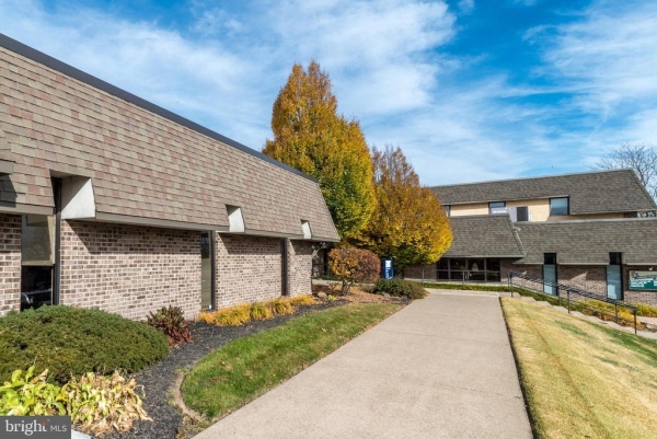 Listing Image #2 - Office for sale at 711 Lawn Avenue, Sellersville PA 18960 Listing Image #2 - Office for sale at 711 Lawn Avenue, Sellersville PA 18960