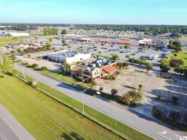 Listing Image #2 - Others for sale at 3851 PECANLAND MALL DRIVE, Monroe LA 71203