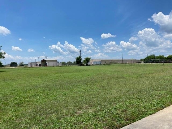 Listing Image #2 - Industrial for sale at 1708 Hal Avenue, Cleburne TX 76031