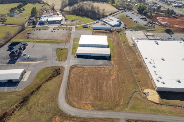 Listing Image #3 - Industrial for sale at 252 Commerce Drive, Tompkinsville KY 42167