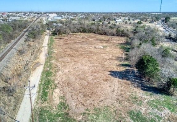 Listing Image #2 - Land for sale at 630 W Clay Street, Bowie TX 76230