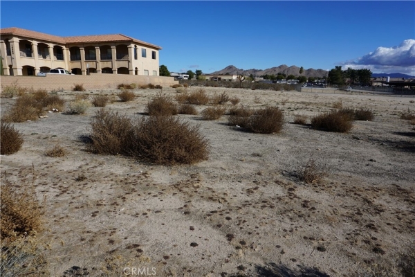 Listing Image #2 - Land for sale at 0 Tuscola Road, Apple Valley CA 92307