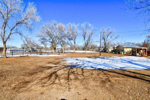 Listing Image #2 - Others for sale at 2437 Metzgar Road SW, Albuquerque NM 87105