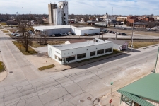 Listing Image #2 - Retail for sale at 120 E Coates St, Moberly MO 65270