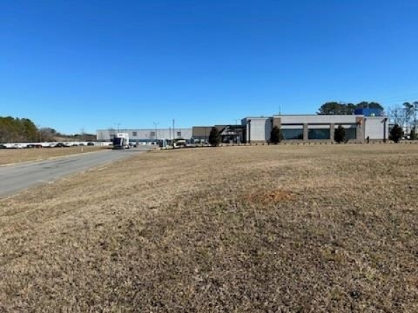 Listing Image #3 - Office for sale at 14 Commerce Parkway, Adairsville GA 30103