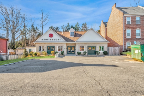 Listing Image #1 - Business for sale at 6103 Arlington Blvd, Falls Church VA 22044