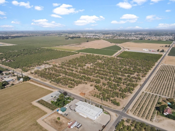 Listing Image #1 - Land for sale at 14806 Peach Ave, Livingston CA 95334