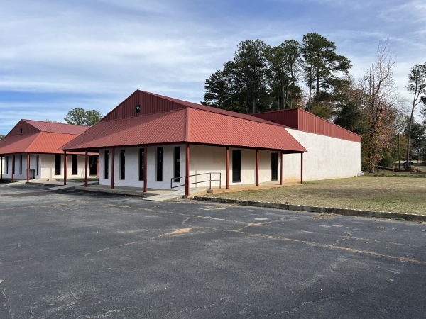 Listing Image #2 - Office for sale at 140 Peacock Street (401), Cochran GA 31014