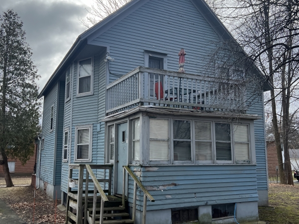 Listing Image #2 - Multi-family for sale at 170 Stonewood Avenue, Rochester NY 14616
