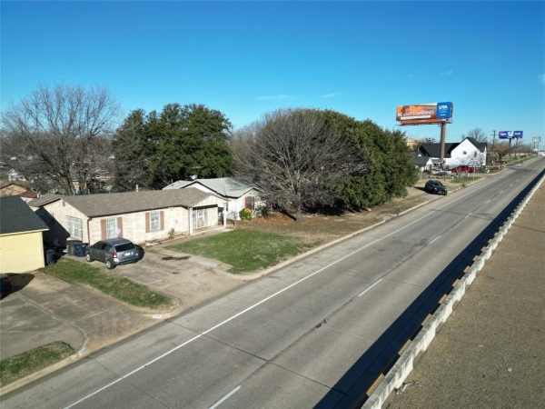 Listing Image #2 - Office for sale at 3724 South Freeway, Fort Worth TX 76110
