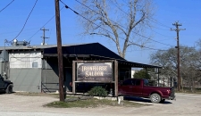 Listing Image #2 - Retail for sale at 621 Chandler St, Blanco TX 78606