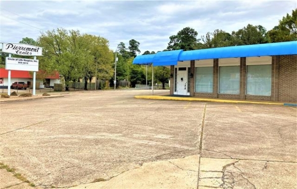 Listing Image #3 - Others for sale at 920 E 70th Street A, Shreveport LA 71106