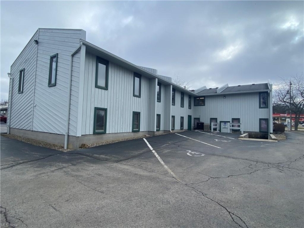 Listing Image #2 - Office for sale at 3637 State Route 5, Cortland OH 44410