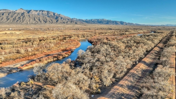 Listing Image #3 - Others for sale at 102 Railcar Road, Corrales NM 87048