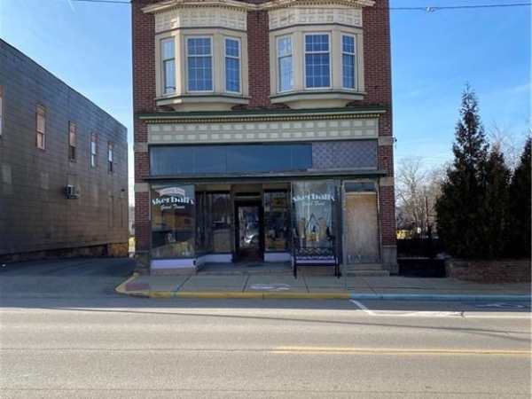 Listing Image #3 - Retail for sale at 55 N Market Street, Eas Palestine OH 44413