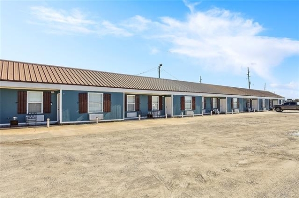 Listing Image #1 - Multi-family for sale at 40279 Hwy 23, Buras LA 70041