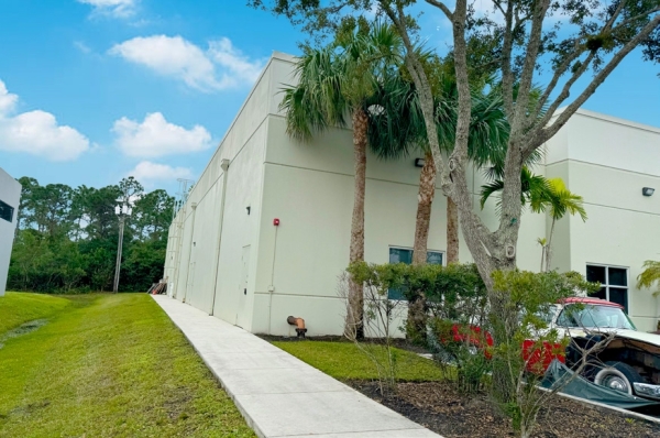 Listing Image #6 - Office for sale at 7940 SW Jack James Dr, Stuart FL 34997