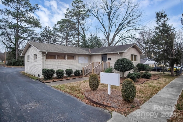 Listing Image #2 - Office for sale at 203 S Juniper Street, Kings Mountain NC 28086