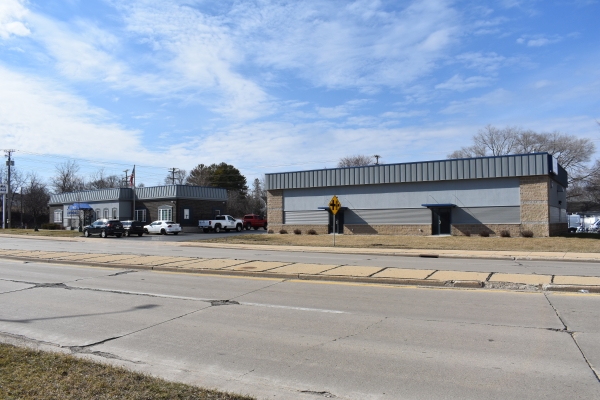Listing Image #3 - Industrial for sale at 946 & 966 Center Ave, Janesville WI 53546