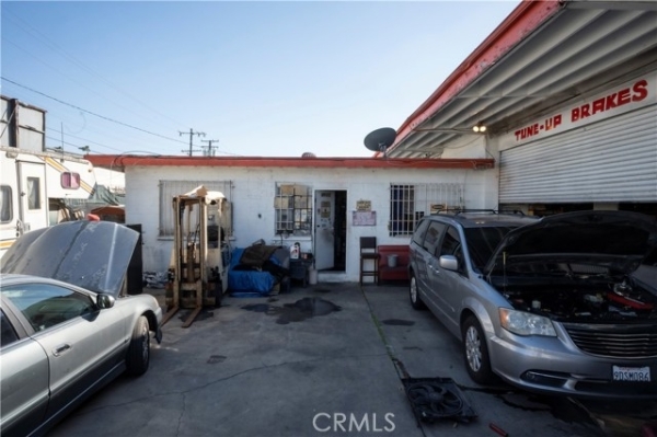 Listing Image #3 - Industrial for sale at 501 S Crane Avenue, Compton CA 90221