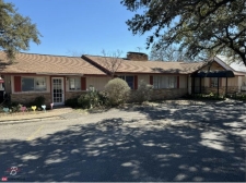 Listing Image #1 - Office for sale at 725 N Main St, Boerne TX 78006