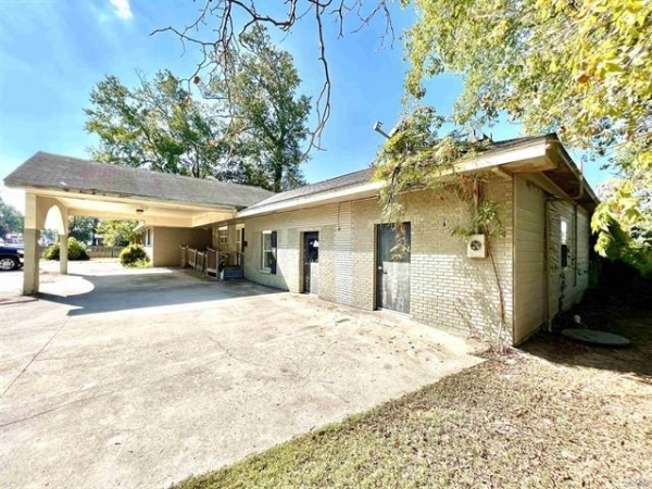 Listing Image #3 - Others for sale at 5245 Winbourne, Baton Rouge LA 70805