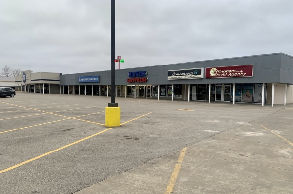 Listing Image #1 - Retail for sale at 101 N. Keller Dr, Effingham IL 62401