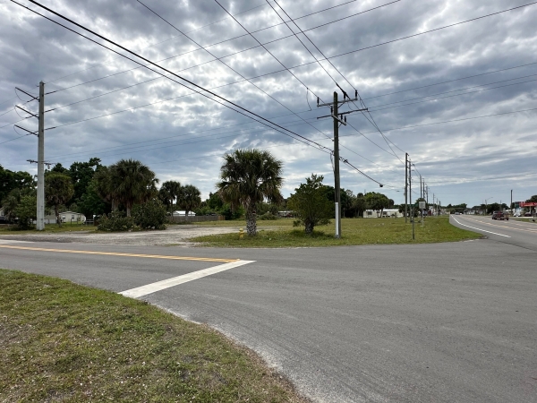 Listing Image #2 - Land for sale at 310 Hwy 98 N, Okeechobee FL 34972