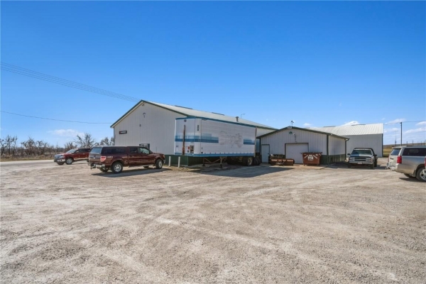 Listing Image #3 - Others for sale at 402 Railroad St, Norway IA 52318
