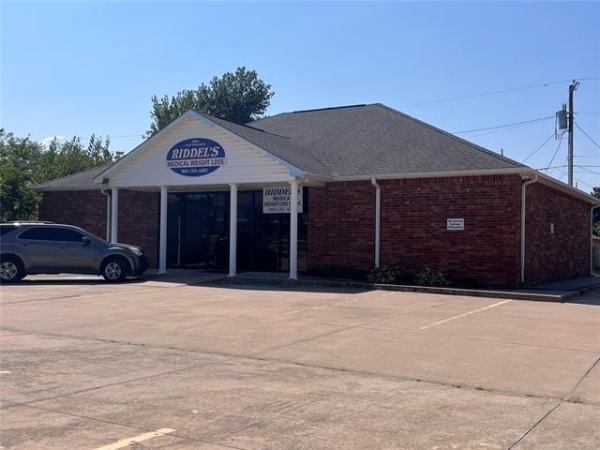 Listing Image #2 - Others for sale at 1002 E Wyandotte Avenue, McAlester OK 74501