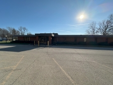 Office property for sale in Arthur, IL