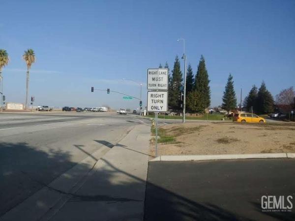 Listing Image #2 - Land for sale at China Grade Loop, BAKERSFIELD CA 93308