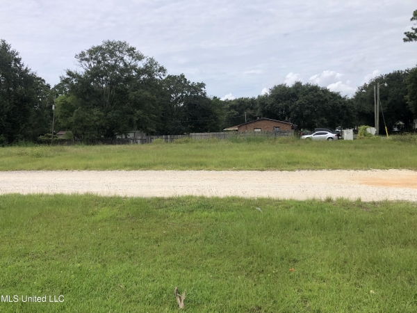 Listing Image #2 - Land for sale at 3501 Chicot Street, Pascagoula MS 39567