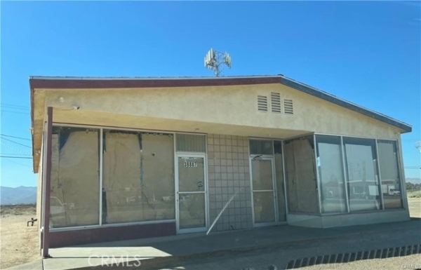 Listing Image #2 - Retail for sale at 38887 Yermo Road, Yermo CA 92398