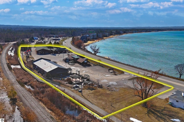 Listing Image #2 - Retail for sale at 4290 & 4386 Us-31 N, Traverse City MI 49686