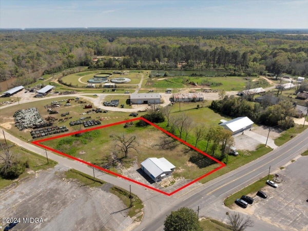 Listing Image #2 - Others for sale at 131 S Jackson Street, Hawkinsville GA 31036
