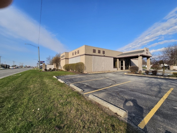 Listing Image #2 - Office for sale at 711 W Gardner Drive, Marion IN 46952