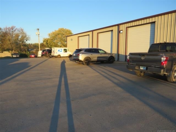 Listing Image #1 - Others for sale at 912 SW 15th Street, Wagoner OK 74467