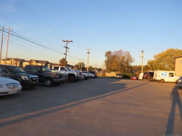 Listing Image #3 - Others for sale at 912 SW 15th Street, Wagoner OK 74467